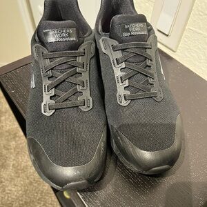Sketchers slip resistant sneakers